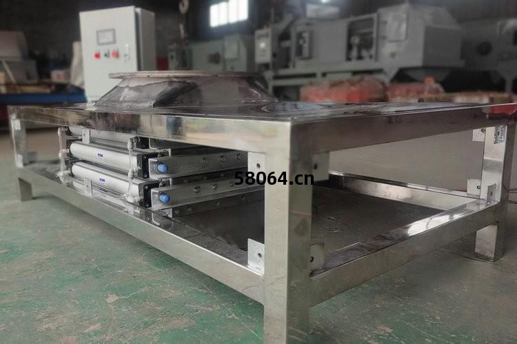 磁棒氣動式自(zi)卸(xie)除鐵(tie)器(qi)展(zhan)示