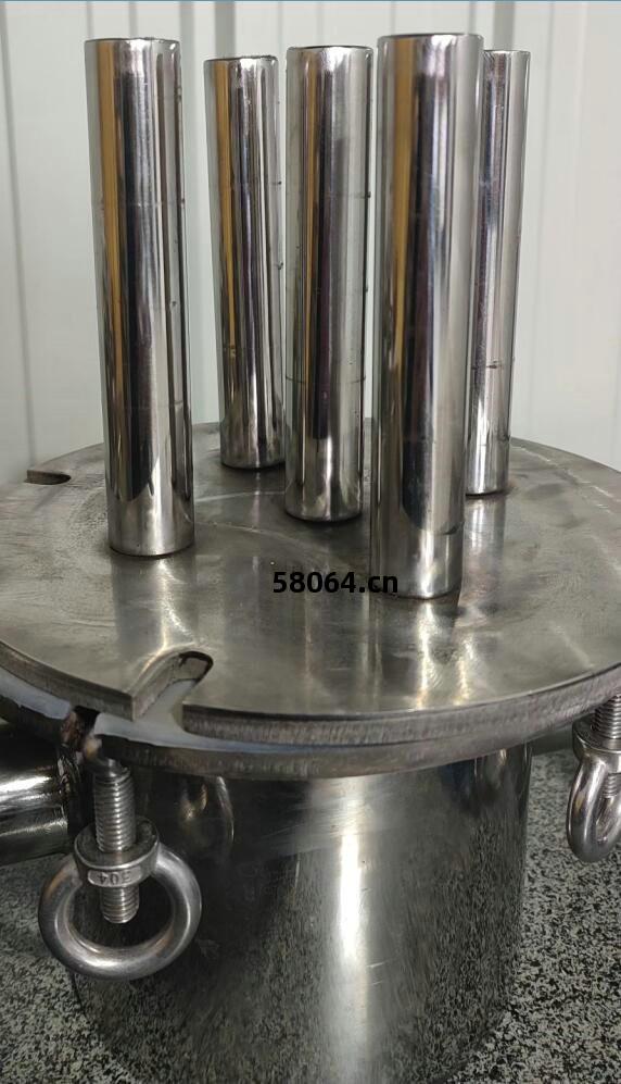 管道歐(ou)式(shi)磁棒除(chu)鐵器展示